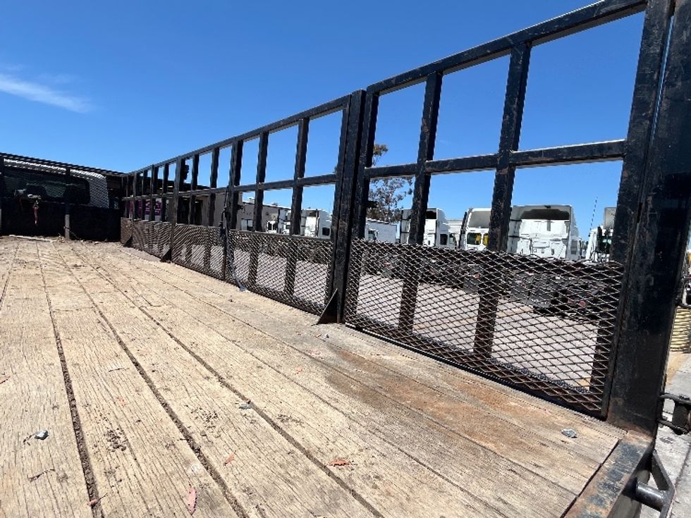 Flatbed Truck-Light and Medium Duty Trucks-International-2020-MV607-Torrance-CA-127,259\n\t\tmiles-$ 58,250 - Image 11