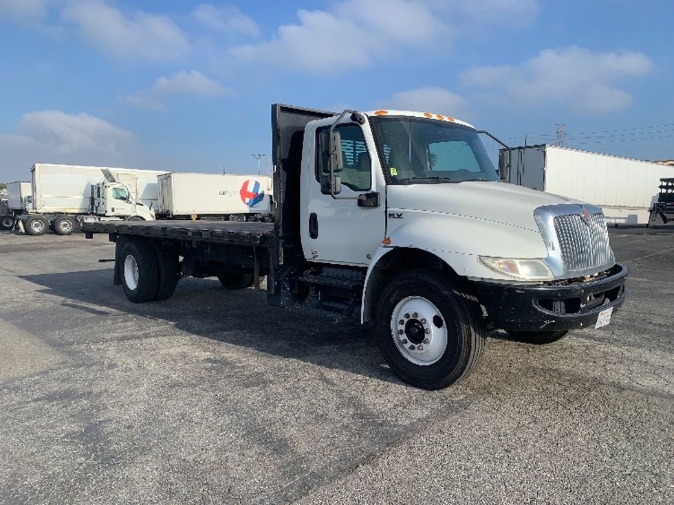 Flatbed Truck-Light and Medium Duty Trucks-International-2020-MV607-Torrance-CA-136,688\n\t\tmiles-$ 45,750 - Image 1