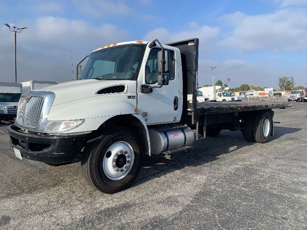 Flatbed Truck-Light and Medium Duty Trucks-International-2020-MV607-Torrance-CA-136,688\n\t\tmiles-$ 45,750 - Image 3