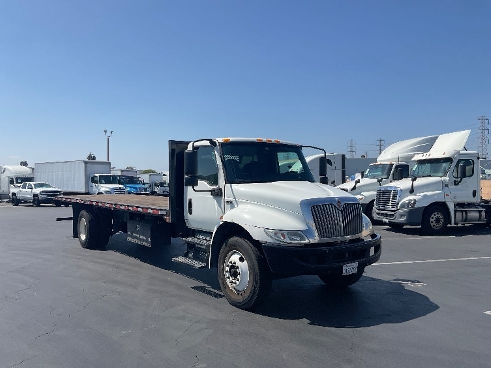 Flatbed Truck-Light and Medium Duty Trucks-International-2020-MV607-Torrance-CA-162,199\n\t\tmiles-$ 45,250 - Image 1
