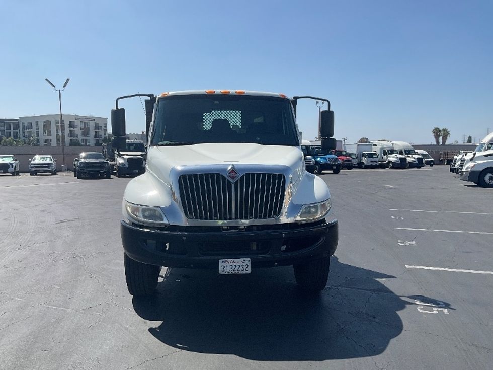 Flatbed Truck-Light and Medium Duty Trucks-International-2020-MV607-Torrance-CA-162,199\n\t\tmiles-$ 45,250 - Image 2