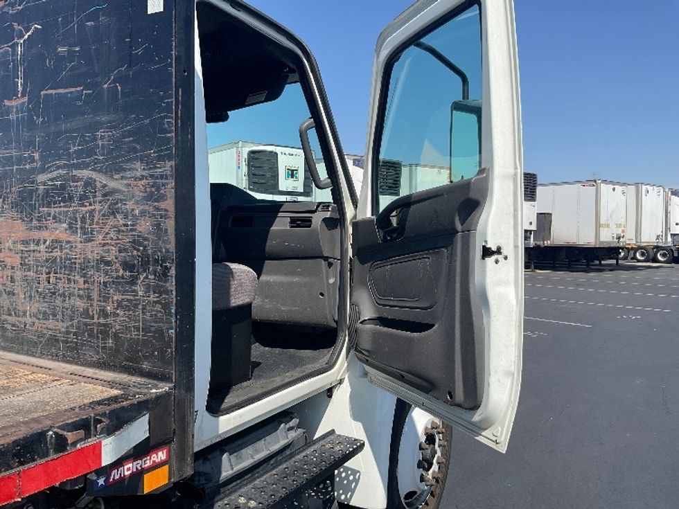 Flatbed Truck-Light and Medium Duty Trucks-International-2020-MV607-Torrance-CA-162,199\n\t\tmiles-$ 45,250 - Image 20