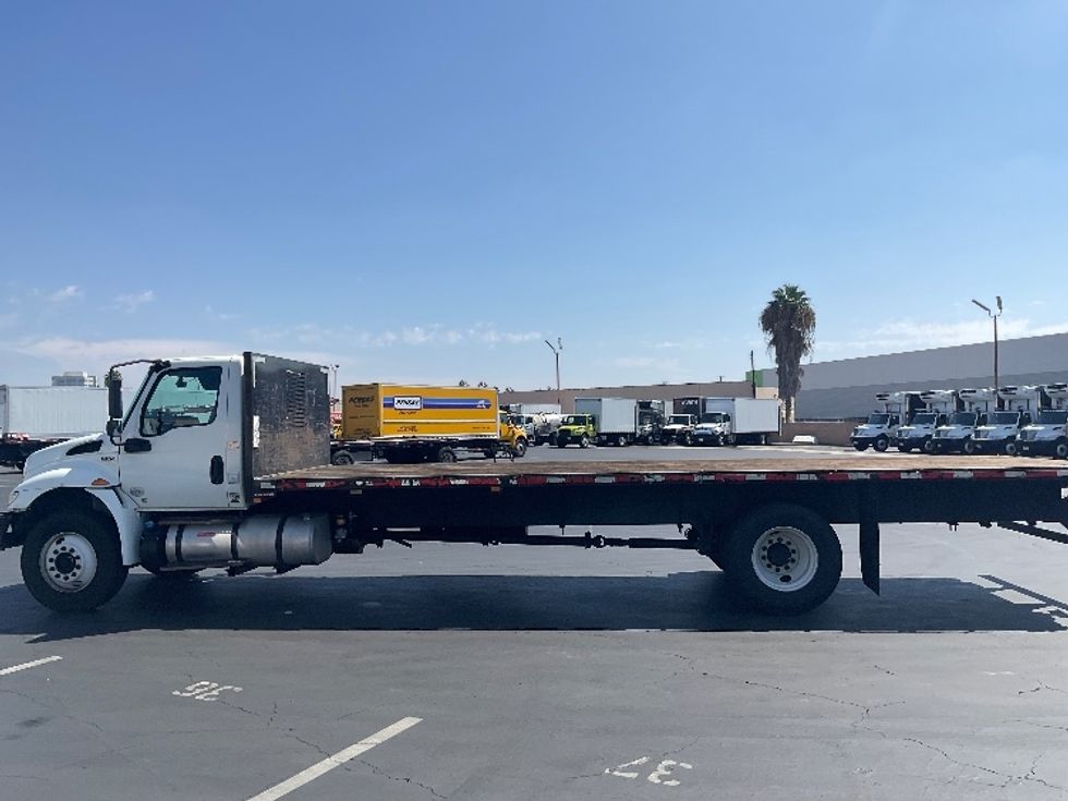 Flatbed Truck-Light and Medium Duty Trucks-International-2020-MV607-Torrance-CA-162,199\n\t\tmiles-$ 45,250 - Image 4