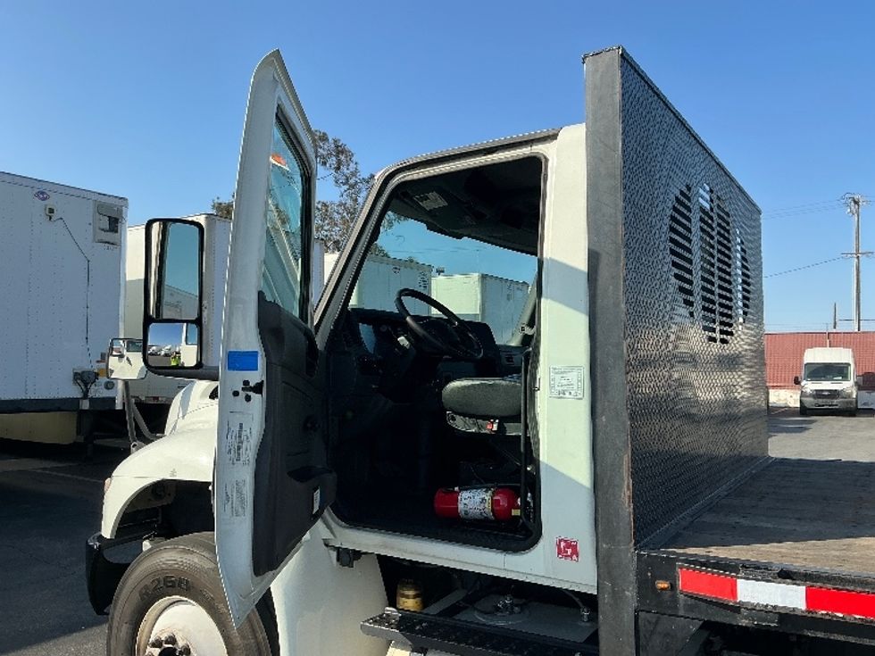 Flatbed Truck-Light and Medium Duty Trucks-International-2020-MV607-Torrance-CA-220,263\n\t\tmiles-$ 48,750 - Image 16