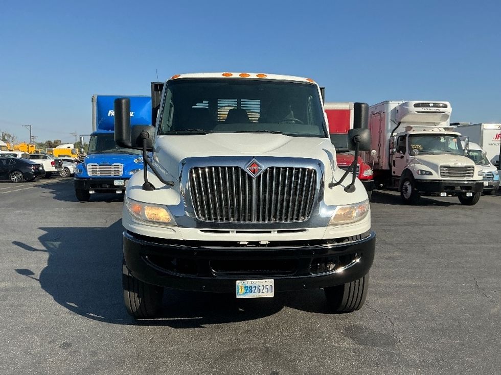 Flatbed Truck-Light and Medium Duty Trucks-International-2020-MV607-Torrance-CA-220,263\n\t\tmiles-$ 48,750 - Image 2