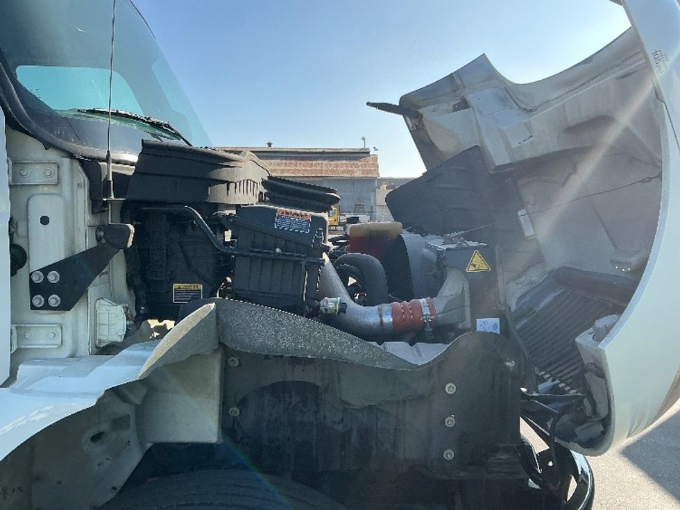 Flatbed Truck-Light and Medium Duty Trucks-International-2020-MV607-Torrance-CA-220,263\n\t\tmiles-$ 48,750 - Image 23