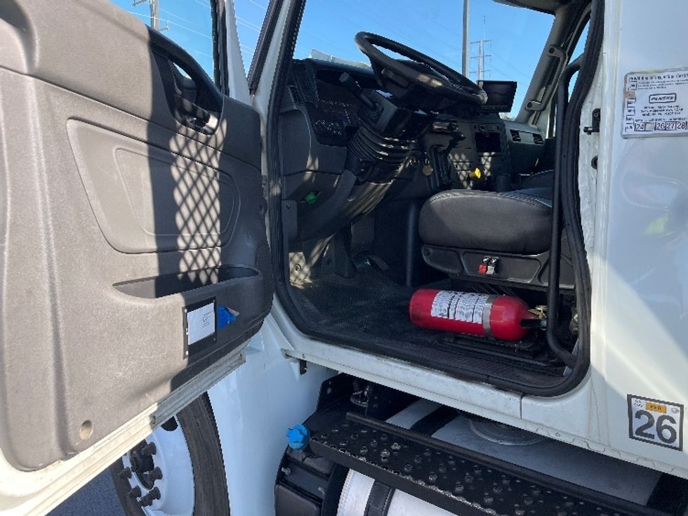 Flatbed Truck-Light and Medium Duty Trucks-International-2020-MV607-Torrance-CA-224,484\n\t\tmiles-$ 46,250 - Image 16