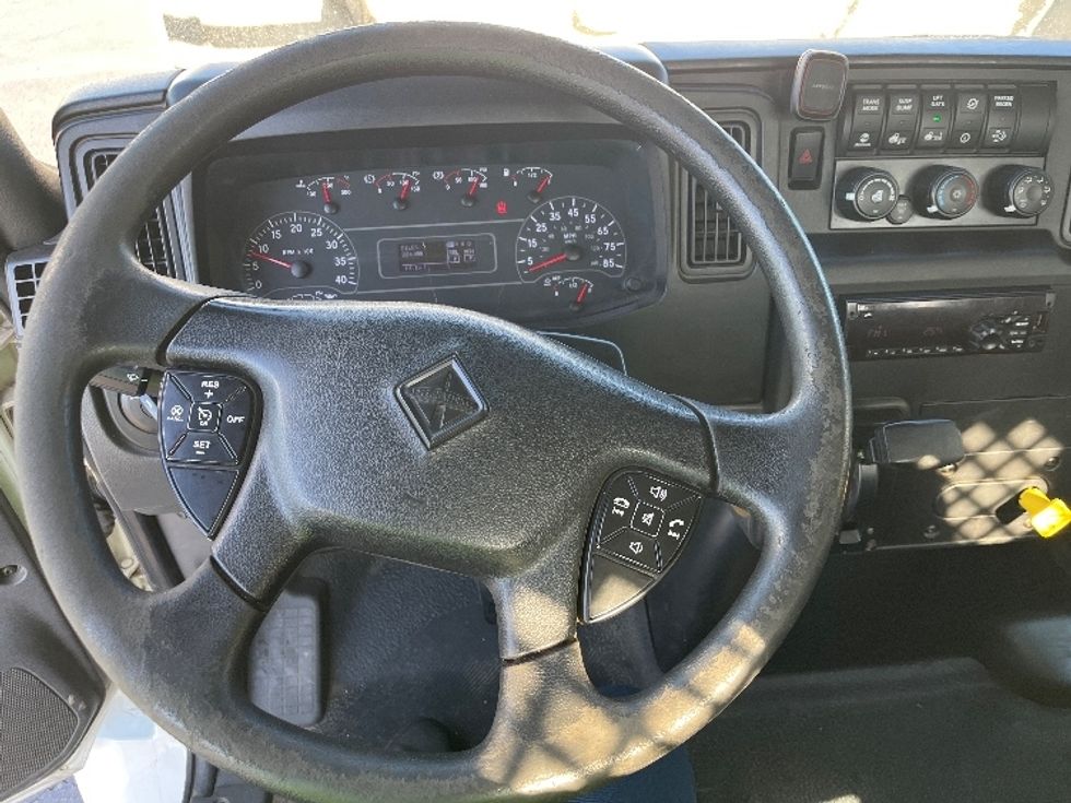 Flatbed Truck-Light and Medium Duty Trucks-International-2020-MV607-Torrance-CA-224,484\n\t\tmiles-$ 46,250 - Image 18