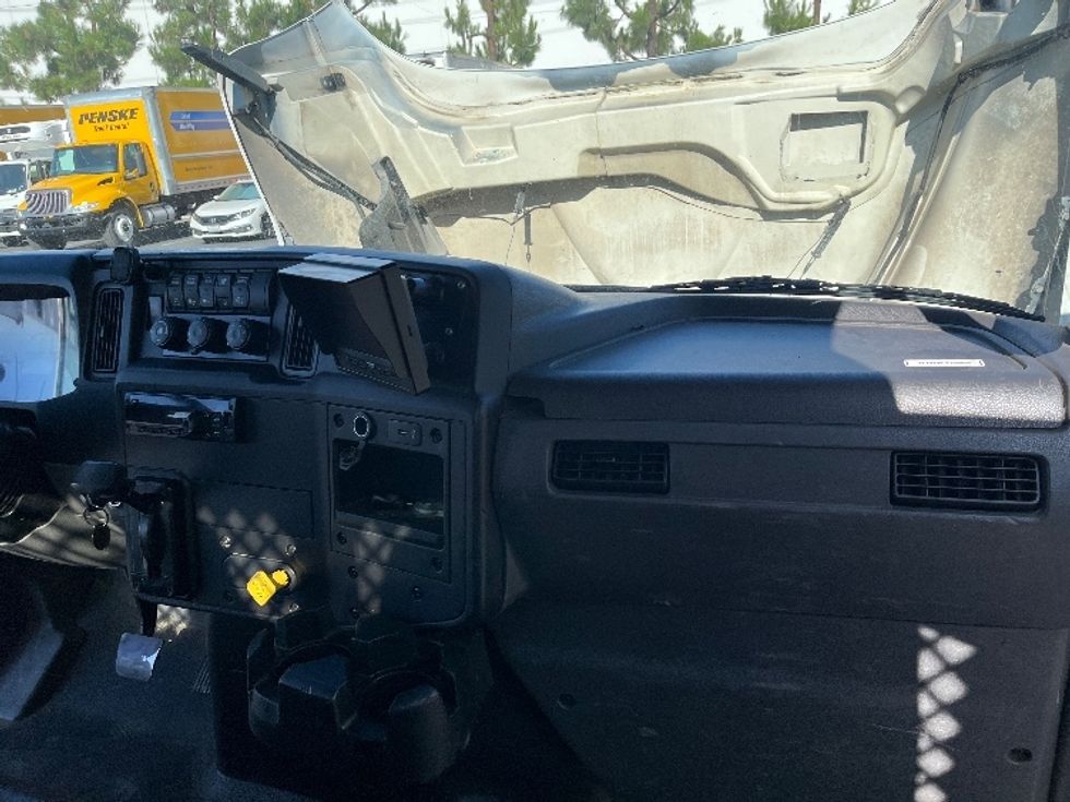 Flatbed Truck-Light and Medium Duty Trucks-International-2020-MV607-Torrance-CA-224,484\n\t\tmiles-$ 46,250 - Image 21