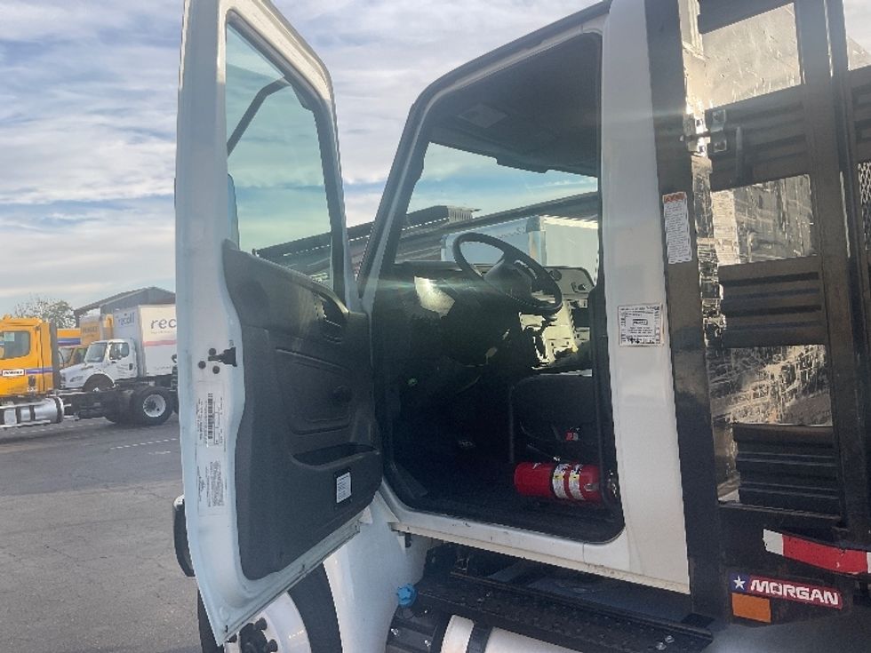 Flatbed Truck-Light and Medium Duty Trucks-International-2020-MV607-Torrance-CA-59,951\n\t\tmiles-$ 59,750 - Image 14