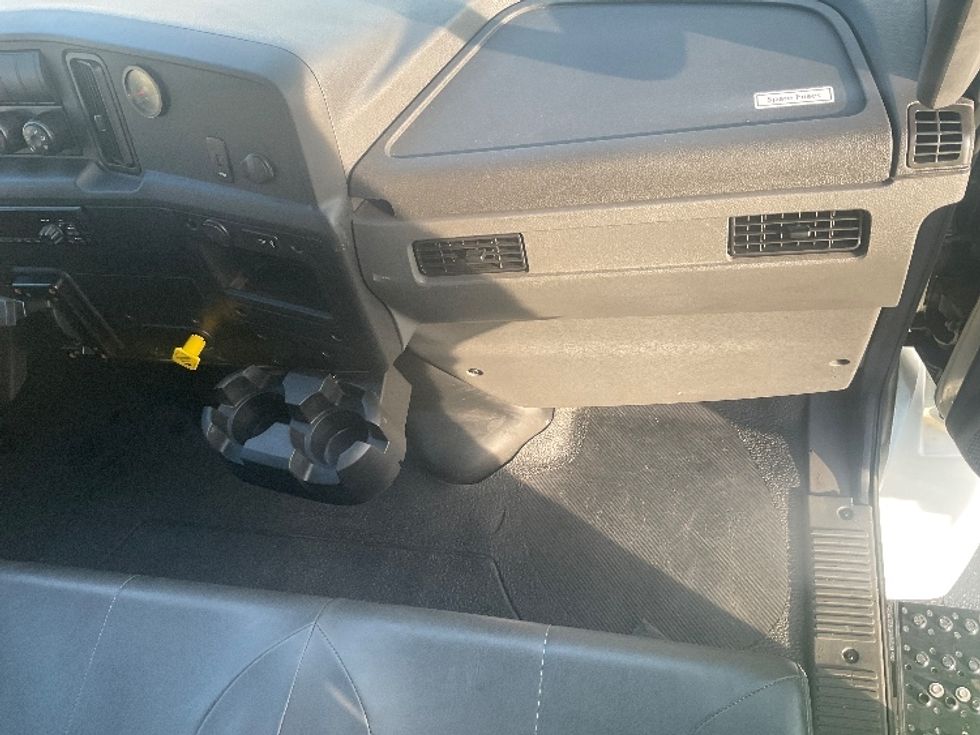 Flatbed Truck-Light and Medium Duty Trucks-International-2020-MV607-Torrance-CA-59,951\n\t\tmiles-$ 59,750 - Image 19