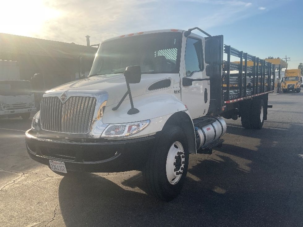 Flatbed Truck-Light and Medium Duty Trucks-International-2020-MV607-Torrance-CA-59,951\n\t\tmiles-$ 59,750 - Image 3