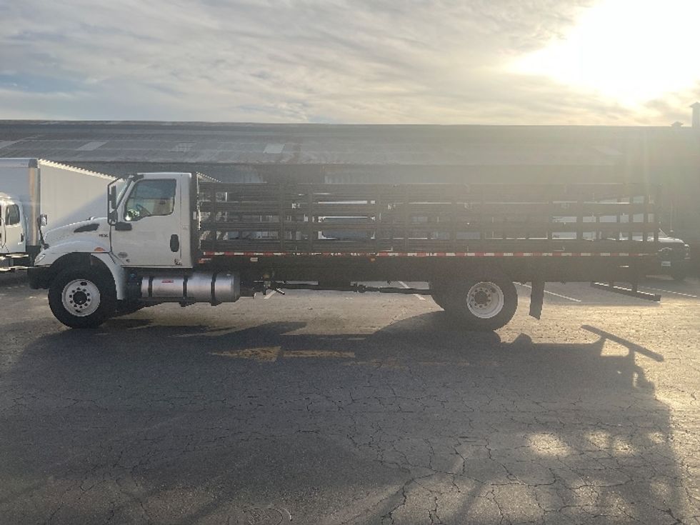 Flatbed Truck-Light and Medium Duty Trucks-International-2020-MV607-Torrance-CA-59,951\n\t\tmiles-$ 59,750 - Image 4