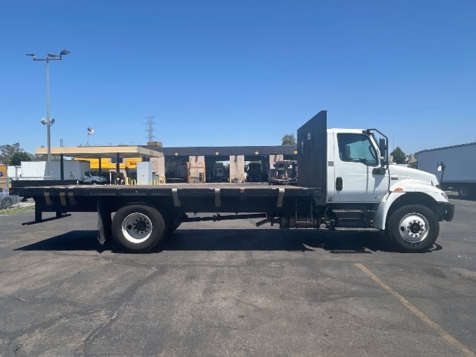 Flatbed Truck-Light and Medium Duty Trucks-International-2020-MV607-Torrance-CA-75,696\n\t\tmiles-$ 55,750 - Image 11