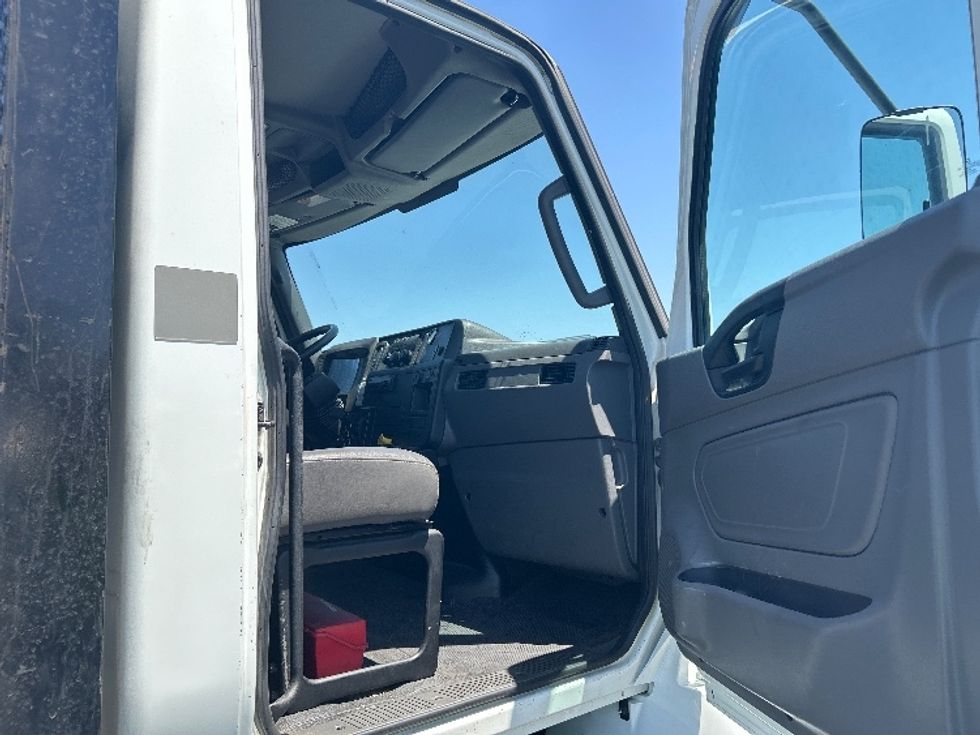 Flatbed Truck-Light and Medium Duty Trucks-International-2020-MV607-Torrance-CA-75,696\n\t\tmiles-$ 55,750 - Image 16