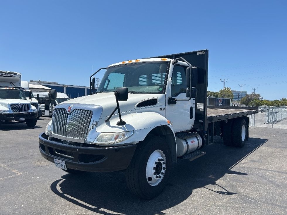 Flatbed Truck-Light and Medium Duty Trucks-International-2020-MV607-Torrance-CA-75,696\n\t\tmiles-$ 55,750 - Image 3