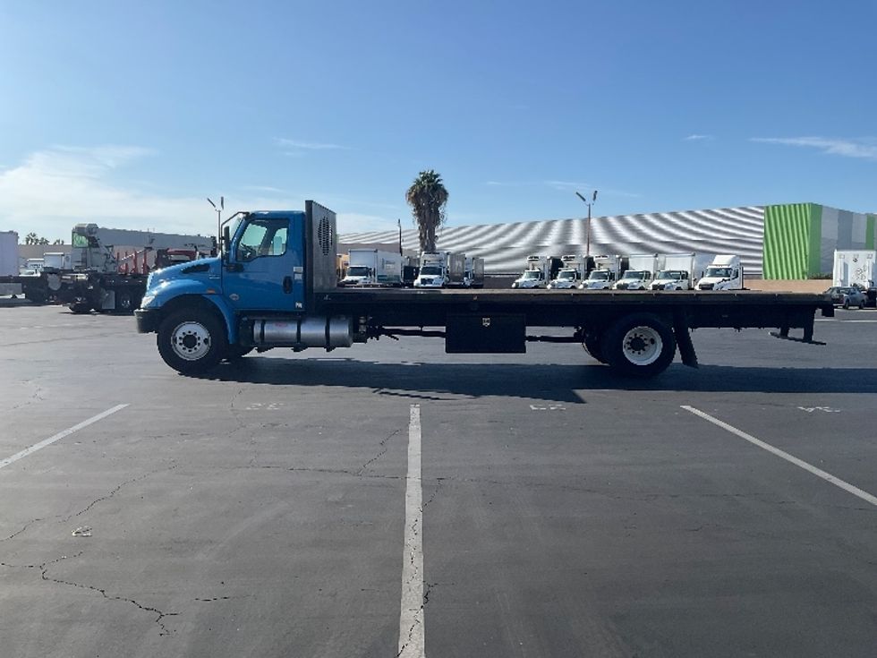 Flatbed Truck-Light and Medium Duty Trucks-International-2020-MV607-Torrance-CA-84,828\n\t\tmiles-$ 54,000 - Image 4