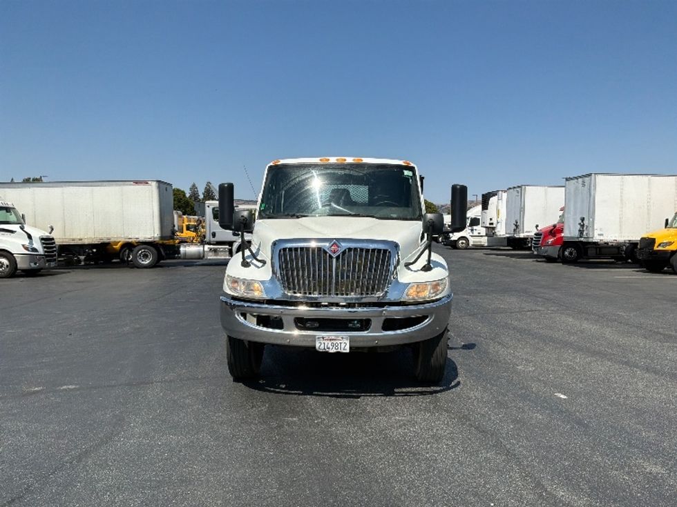 Flatbed Truck-Light and Medium Duty Trucks-International-2020-MV607-West Sacramento-CA-153,340\n\t\tmiles-$ 55,500 - Image 2