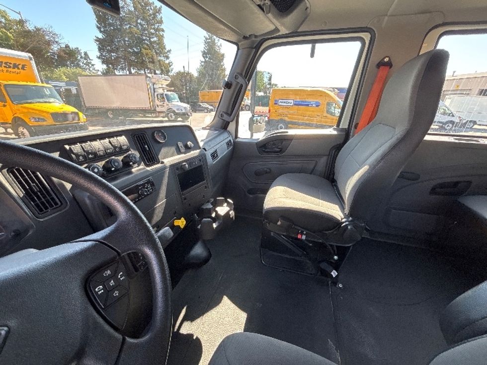 Flatbed Truck-Light and Medium Duty Trucks-International-2020-MV607-West Sacramento-CA-17,274\n\t\tmiles-$ 79,750 - Image 19