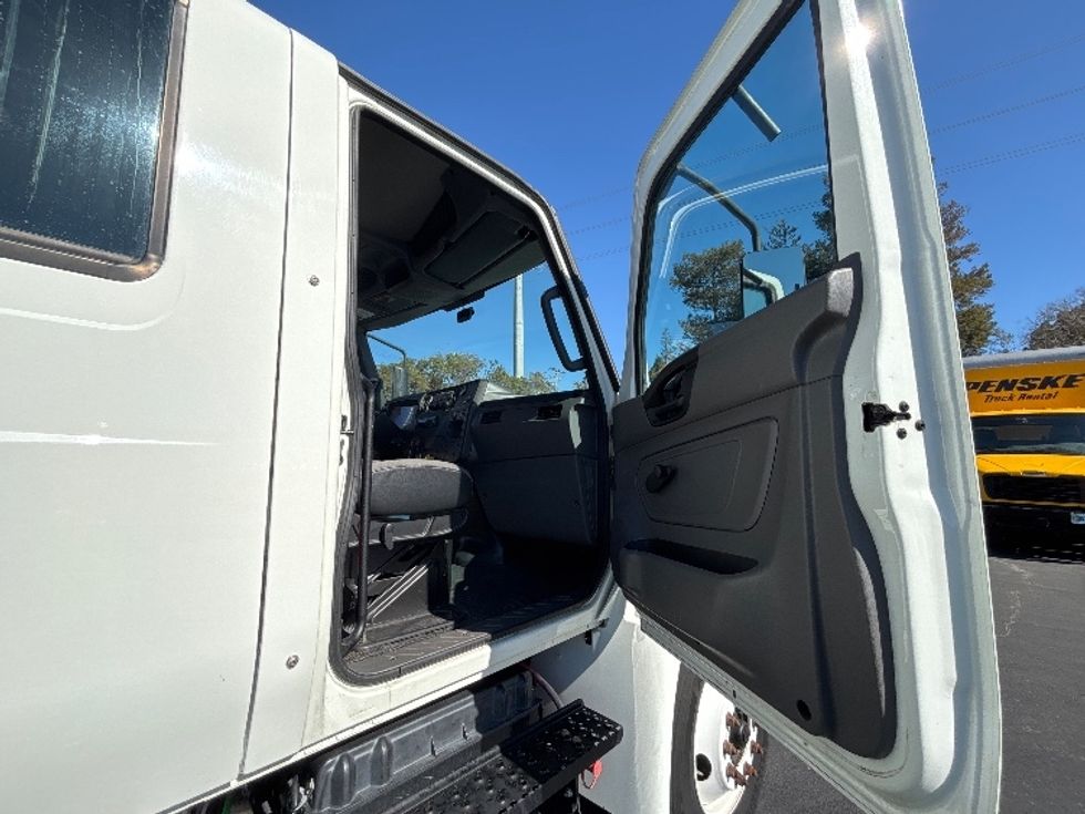 Flatbed Truck-Light and Medium Duty Trucks-International-2020-MV607-West Sacramento-CA-17,274\n\t\tmiles-$ 79,750 - Image 20