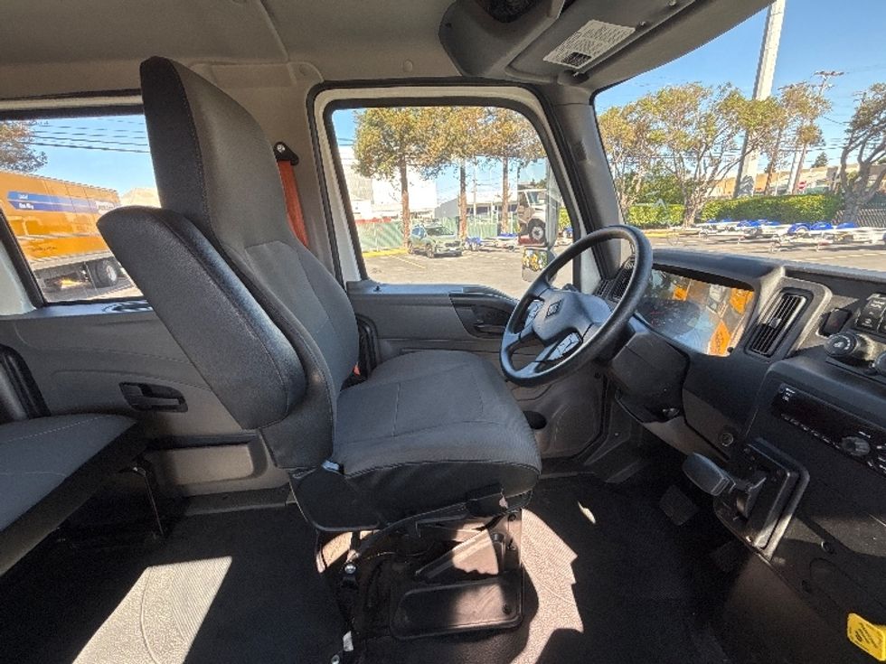 Flatbed Truck-Light and Medium Duty Trucks-International-2020-MV607-West Sacramento-CA-17,274\n\t\tmiles-$ 79,750 - Image 22