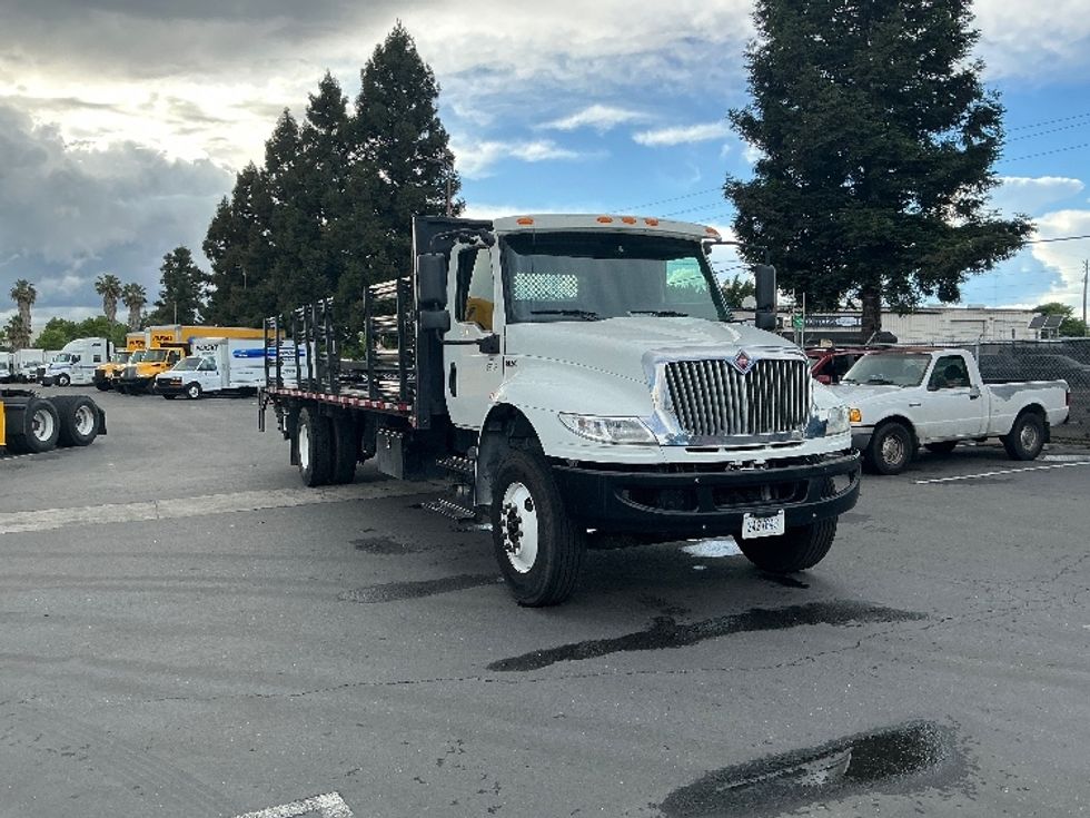 Flatbed Truck-Light and Medium Duty Trucks-International-2020-MV607-West Sacramento-CA-257,760\n\t\tmiles-$ 36,500 - Image 1