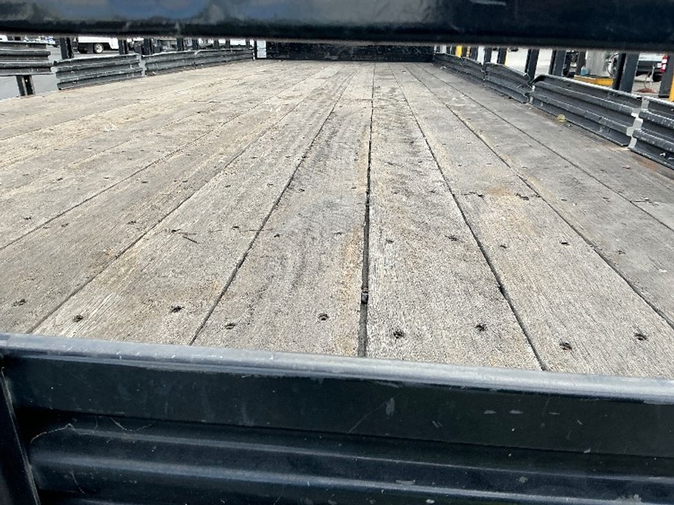 Flatbed Truck-Light and Medium Duty Trucks-International-2020-MV607-West Sacramento-CA-257,760\n\t\tmiles-$ 36,500 - Image 10