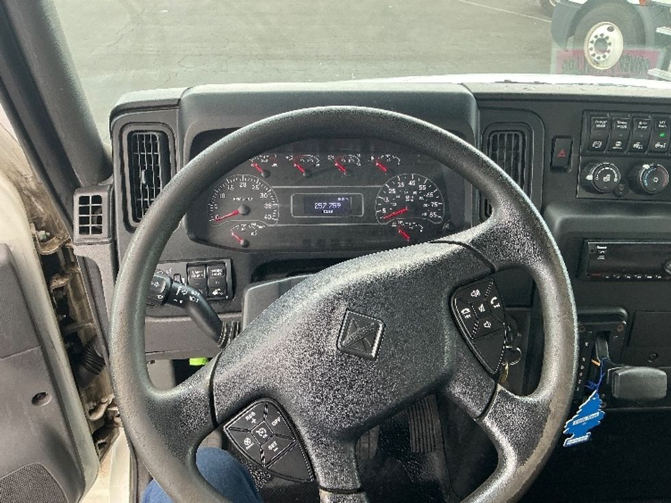 Flatbed Truck-Light and Medium Duty Trucks-International-2020-MV607-West Sacramento-CA-257,760\n\t\tmiles-$ 36,500 - Image 16