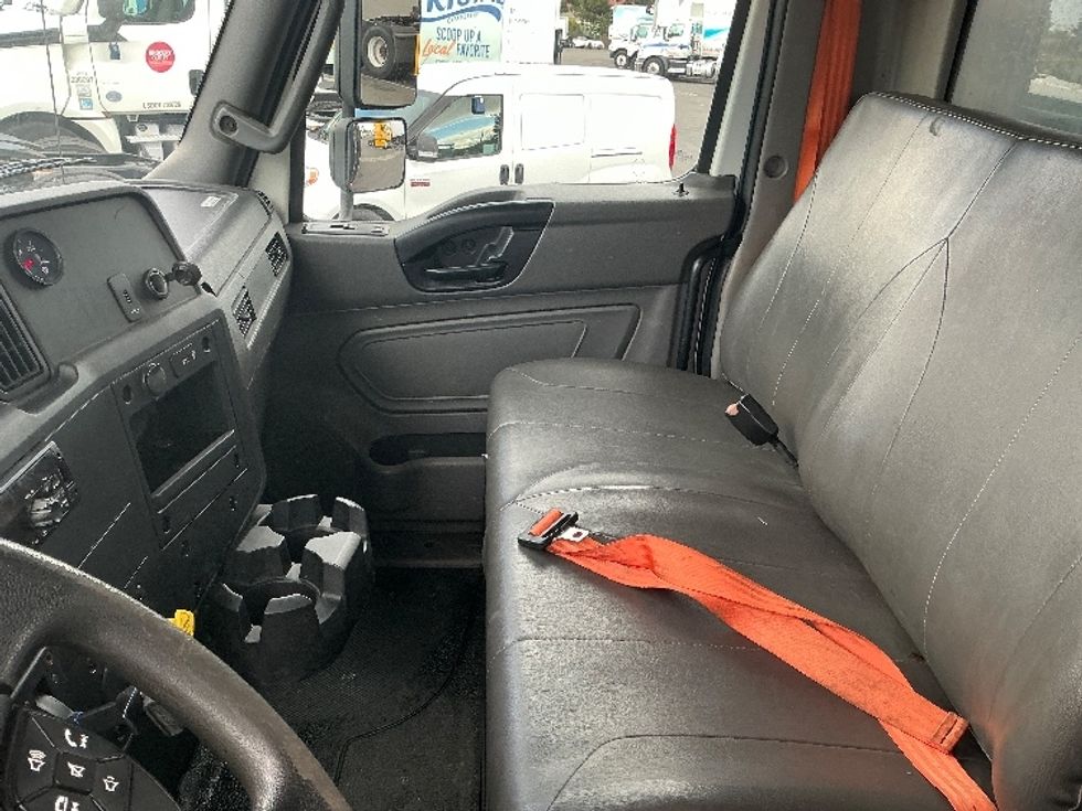 Flatbed Truck-Light and Medium Duty Trucks-International-2020-MV607-West Sacramento-CA-257,760\n\t\tmiles-$ 36,500 - Image 17