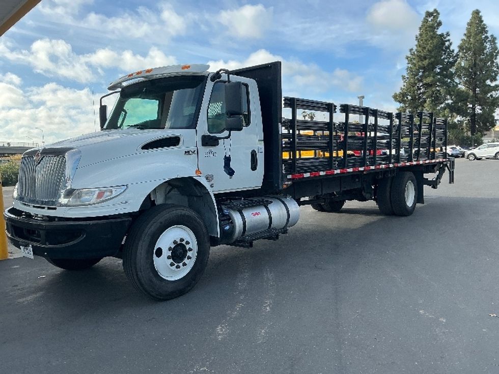 Flatbed Truck-Light and Medium Duty Trucks-International-2020-MV607-West Sacramento-CA-257,760\n\t\tmiles-$ 36,500 - Image 3