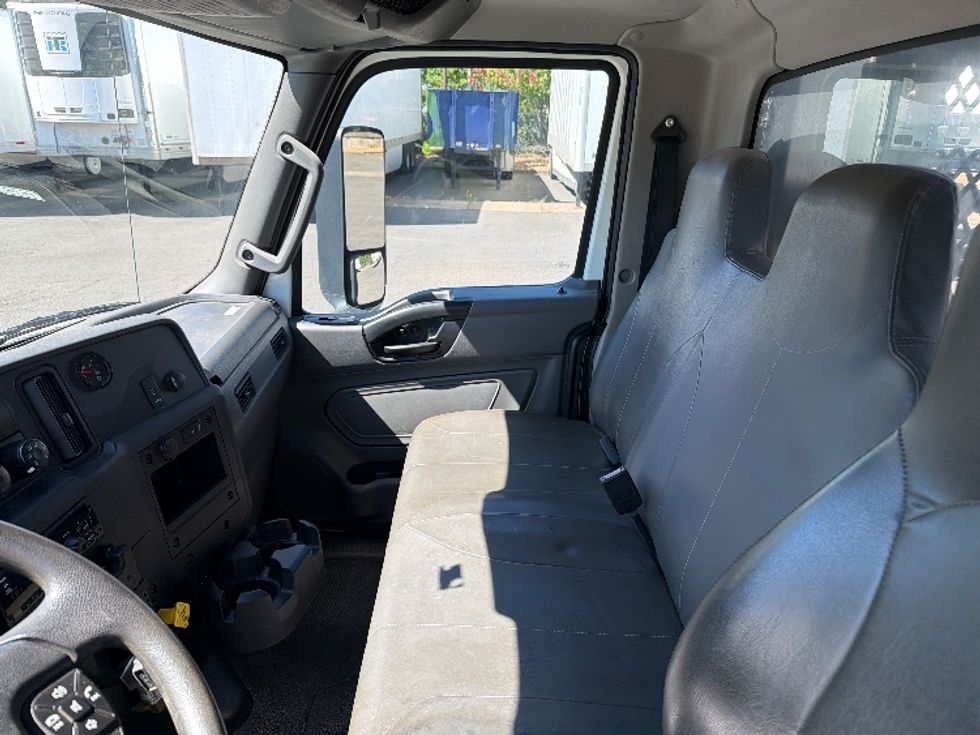 Flatbed Truck-Light and Medium Duty Trucks-International-2020-MV607LP-Portland-OR-85,126\n\t\tmiles-$ 42,250 - Image 17