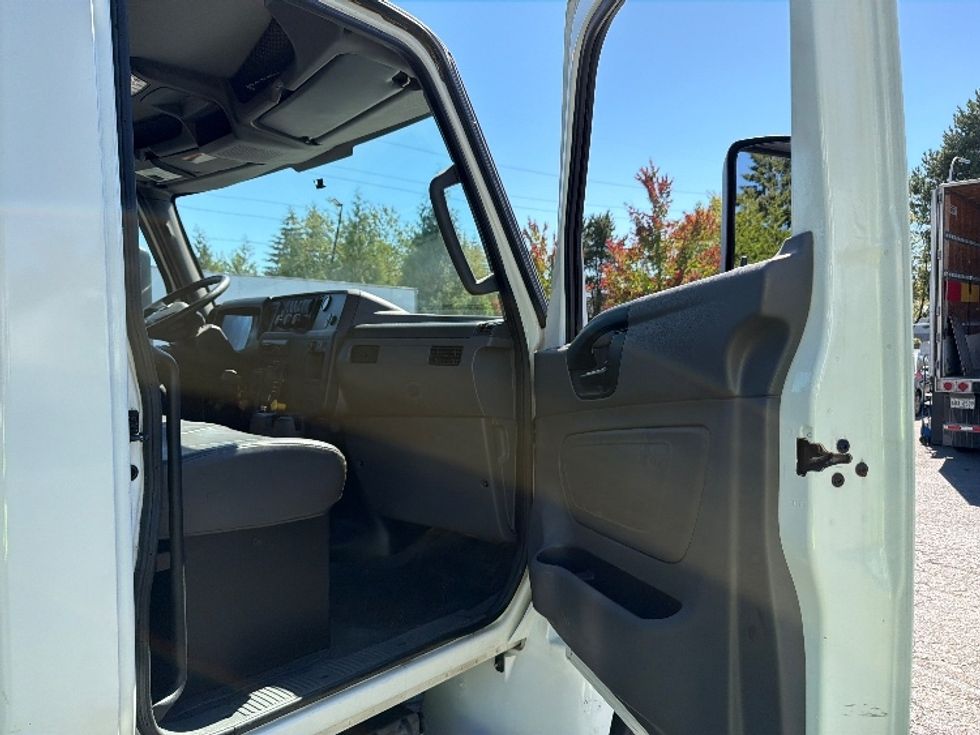 Flatbed Truck-Light and Medium Duty Trucks-International-2020-MV607LP-Portland-OR-85,126\n\t\tmiles-$ 42,250 - Image 18