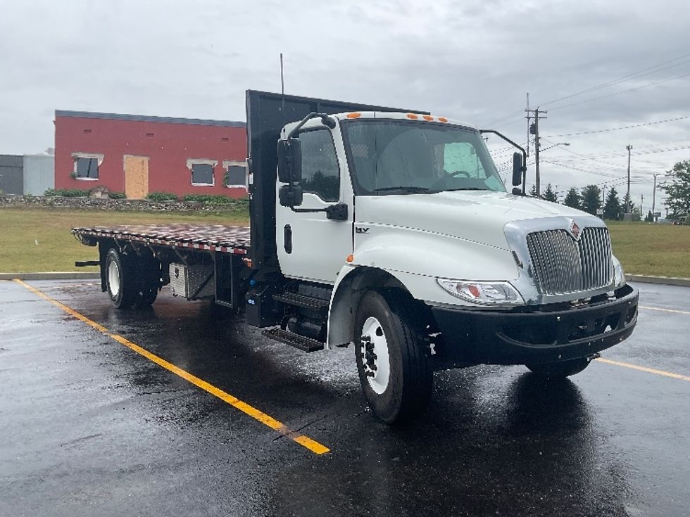 Flatbed Truck-Light and Medium Duty Trucks-International-2021-MV607-Akron-OH-116,699\n\t\tmiles-$ 61,750 - Image 1