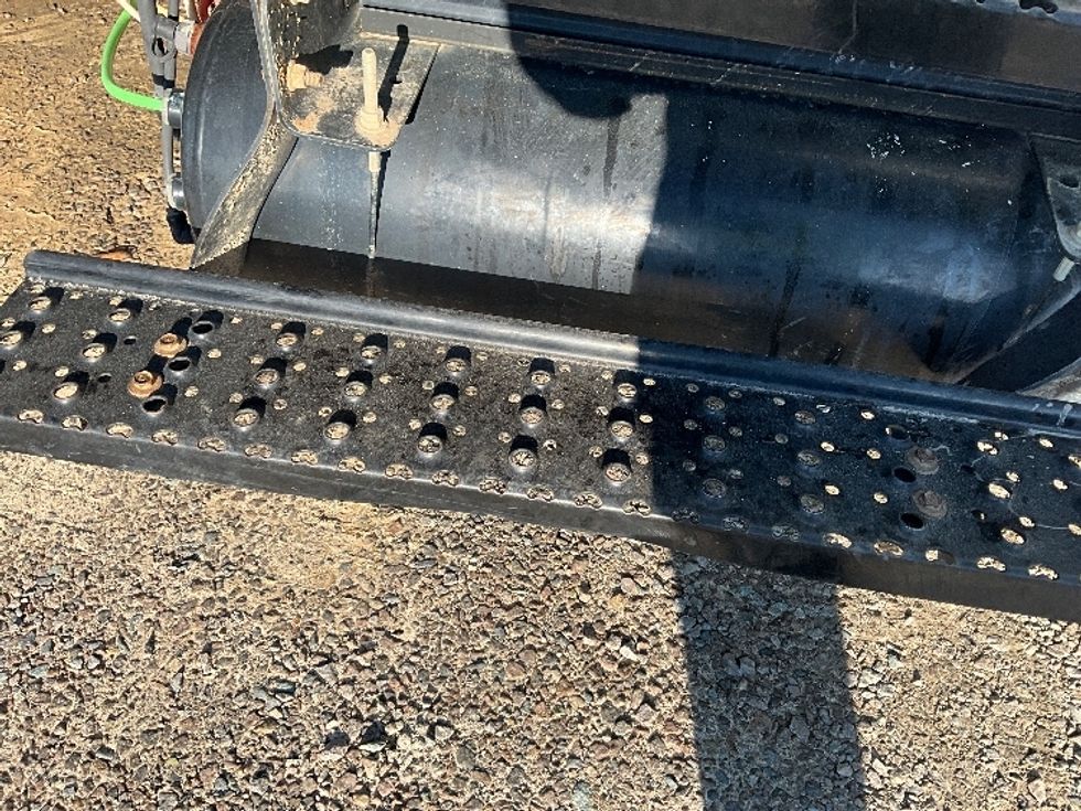 Flatbed Truck-Light and Medium Duty Trucks-International-2021-MV607-Mebane-NC-136,101\n\t\tmiles-$ 73,750 - Image 21