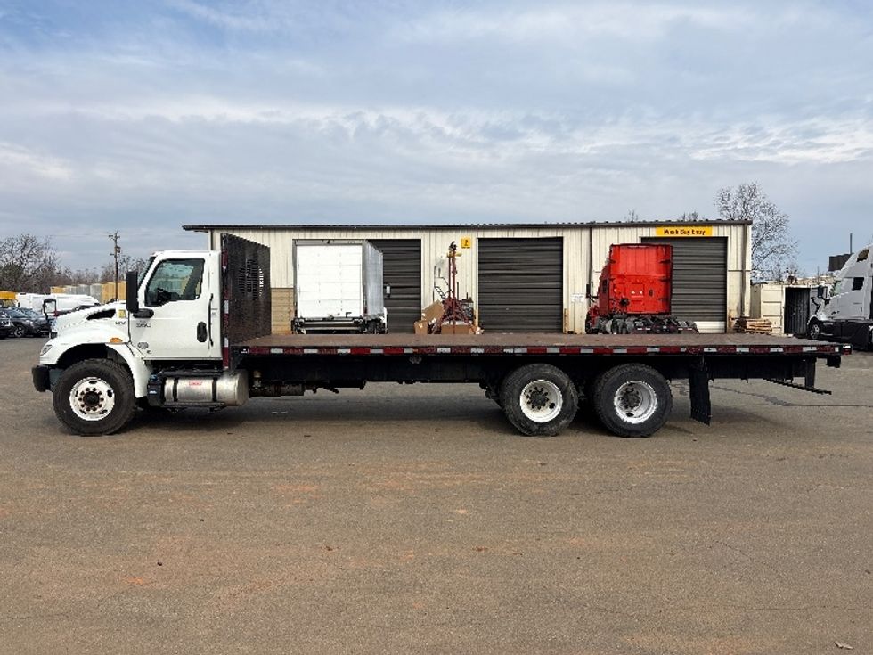 Flatbed Truck-Light and Medium Duty Trucks-International-2021-MV607-Mebane-NC-136,101\n\t\tmiles-$ 73,750 - Image 4