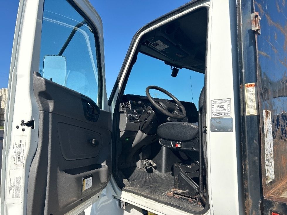 Flatbed Truck-Light and Medium Duty Trucks-International-2021-MV607-Milwaukee-WI-202,794\n\t\tmiles-$ 43,750 - Image 12