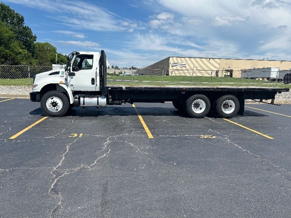 Flatbed Truck-Light and Medium Duty Trucks-International-2021-MV607-Nashville (Mount Juliet)-TN-367,347\n\t\tmiles-$ 30,750 - Image 4