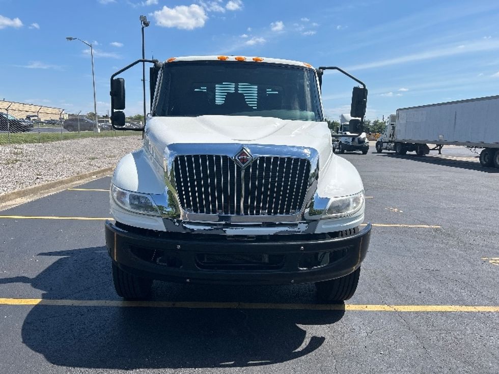 Flatbed Truck-Light and Medium Duty Trucks-International-2021-MV607-Nashville (Mount Juliet)-TN-367,347\n\t\tmiles-$ 30,750 - Image 2