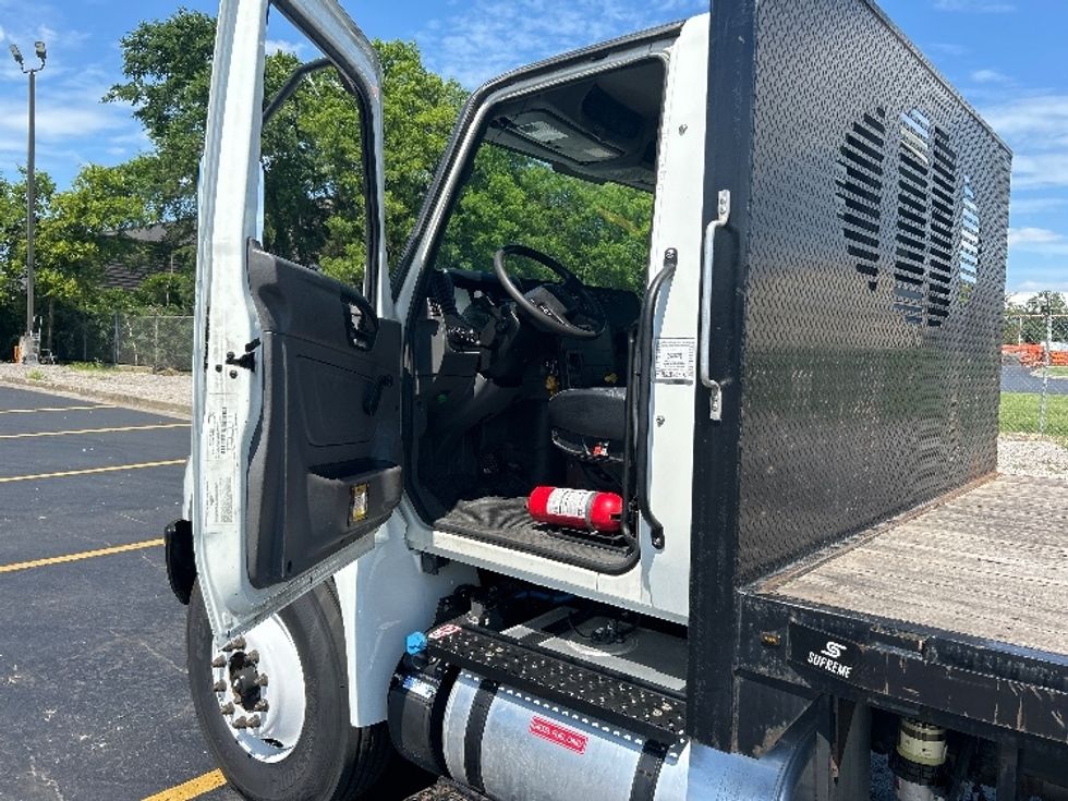 Flatbed Truck-Light and Medium Duty Trucks-International-2021-MV607-Nashville (Mount Juliet)-TN-367,347\n\t\tmiles-$ 30,750 - Image 16