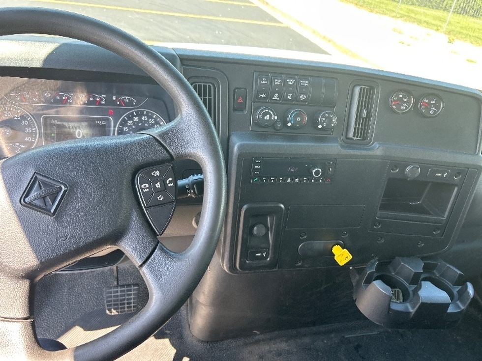 Flatbed Truck-Light and Medium Duty Trucks-International-2021-MV607-Nashville (Mount Juliet)-TN-367,347\n\t\tmiles-$ 30,750 - Image 18