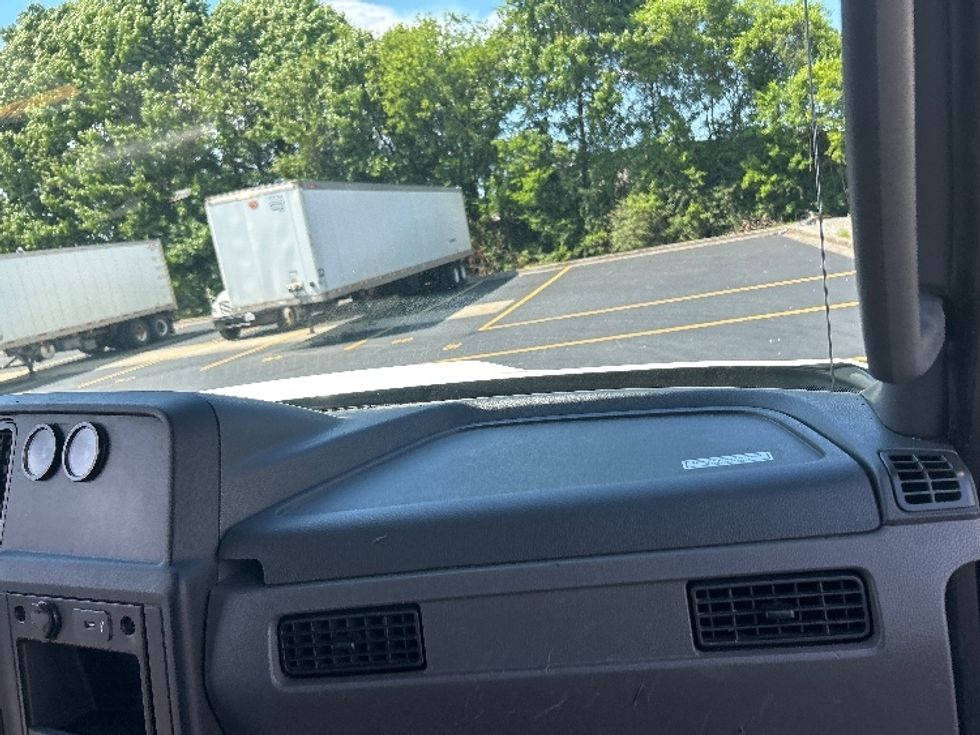 Flatbed Truck-Light and Medium Duty Trucks-International-2021-MV607-Nashville (Mount Juliet)-TN-367,347\n\t\tmiles-$ 30,750 - Image 20