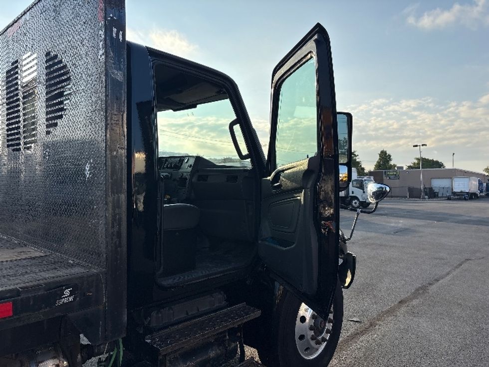 Flatbed Truck-Light and Medium Duty Trucks-International-2021-MV607-West Babylon-NY-48,907\n\t\tmiles-$ 67,250 - Image 17