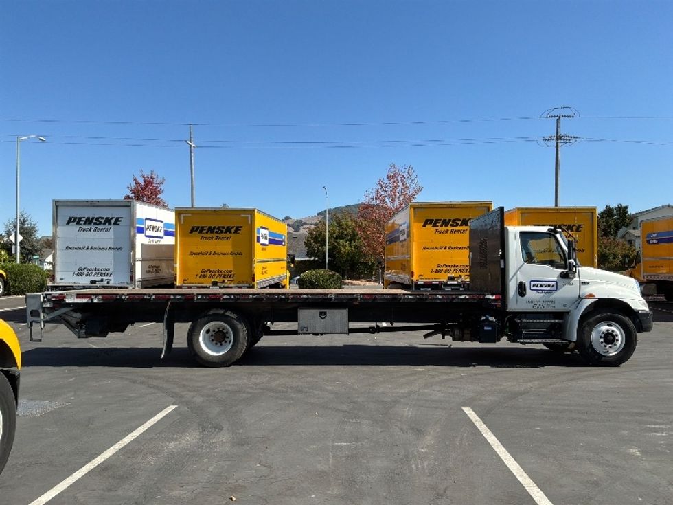 Flatbed Truck-Light and Medium Duty Trucks-International-2021-MV607-West Sacramento-CA-155,162\n\t\tmiles-$ 61,000 - Image 15
