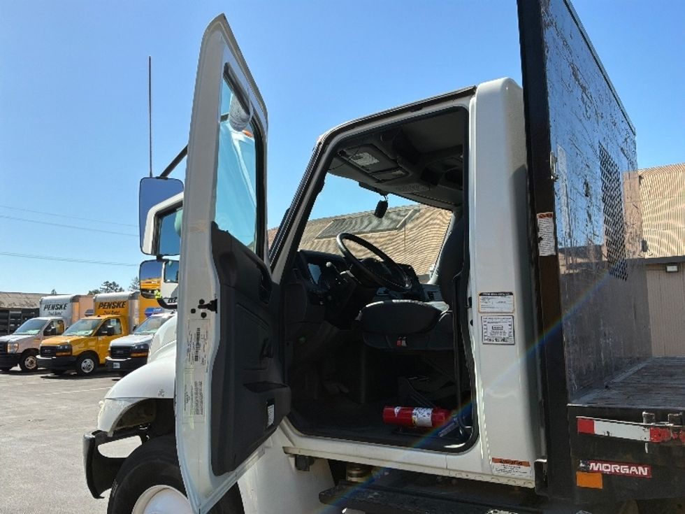 Flatbed Truck-Light and Medium Duty Trucks-International-2021-MV607-West Sacramento-CA-155,162\n\t\tmiles-$ 61,000 - Image 16