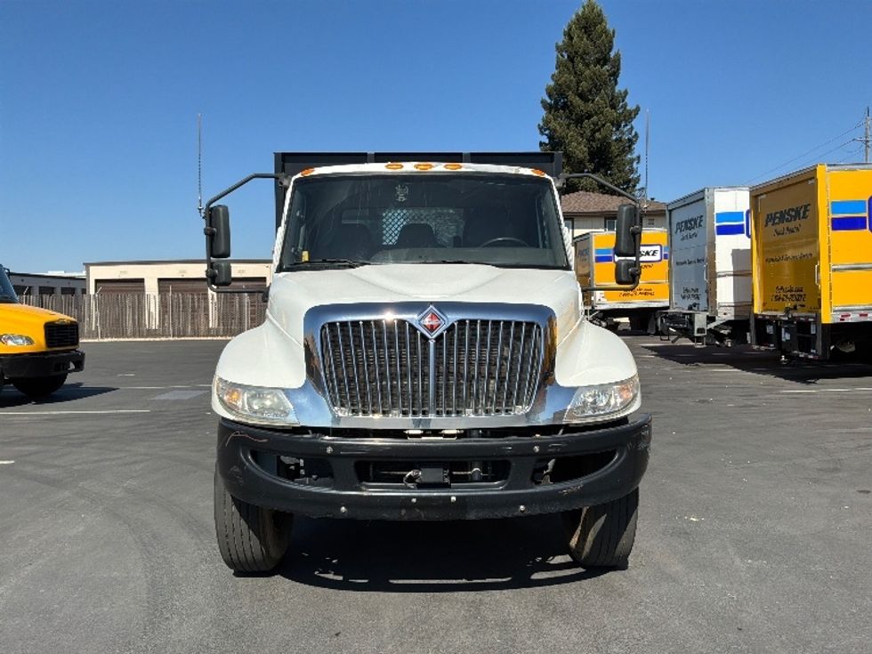 Flatbed Truck-Light and Medium Duty Trucks-International-2021-MV607-West Sacramento-CA-155,162\n\t\tmiles-$ 61,000 - Image 2