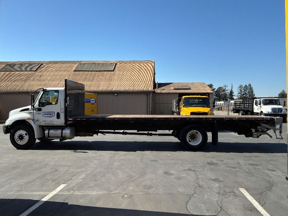 Flatbed Truck-Light and Medium Duty Trucks-International-2021-MV607-West Sacramento-CA-155,162\n\t\tmiles-$ 61,000 - Image 4