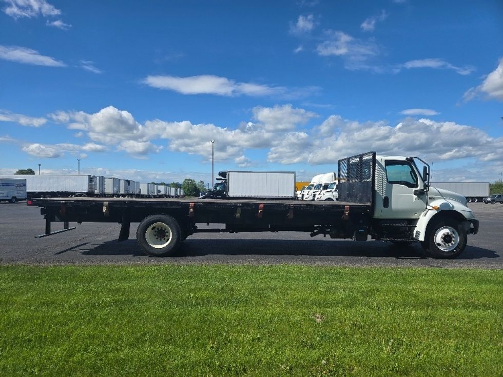 Flatbed Truck-Light and Medium Duty Trucks-International-2021-MV607-White Deer-PA-158,156\n\t\tmiles-$ 57,500 - Image 11