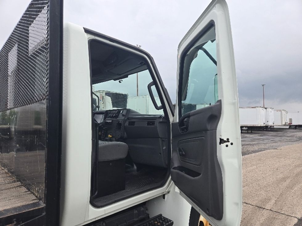 Flatbed Truck-Light and Medium Duty Trucks-International-2021-MV607-White Deer-PA-158,156\n\t\tmiles-$ 57,500 - Image 16