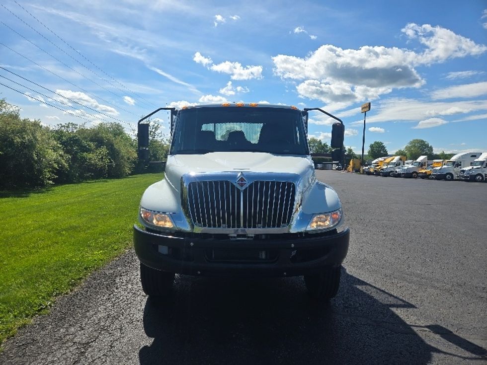 Flatbed Truck-Light and Medium Duty Trucks-International-2021-MV607-White Deer-PA-158,156\n\t\tmiles-$ 57,500 - Image 2