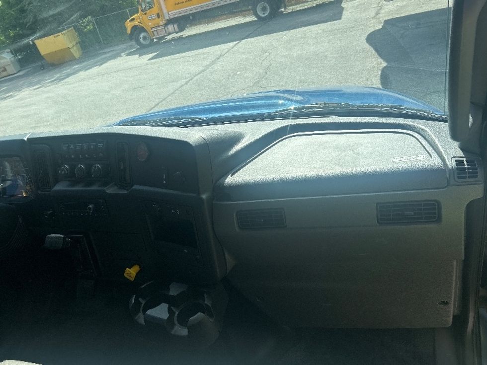 Flatbed Truck-Light and Medium Duty Trucks-International-2021-MV607LP-Middlefield-OH-12,634\n\t\tmiles-$ 61,500 - Image 21